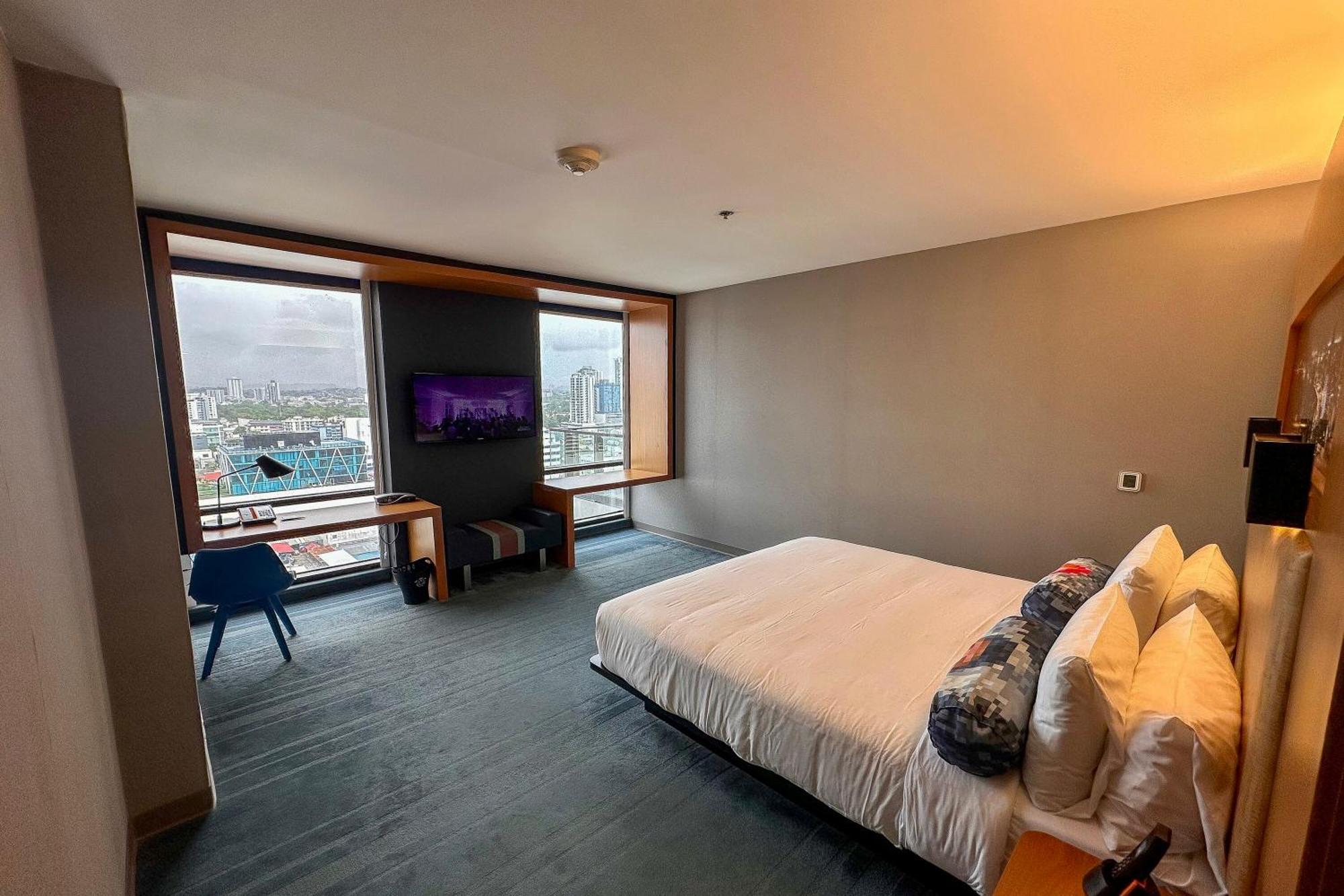 Aloft 4*